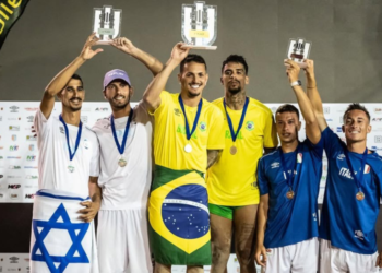 Quantos mundiais de futevolei Brisa e Sandrey tem